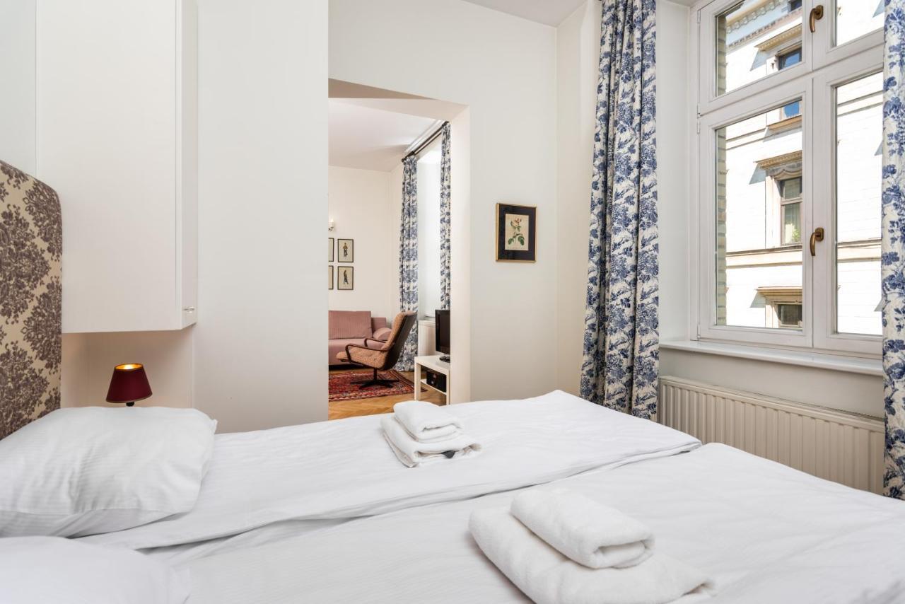 Classy Old Town Suites - By Upstairs Cracóvia Exterior foto