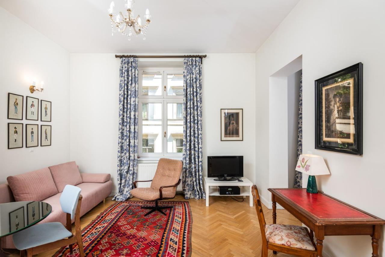 Classy Old Town Suites - By Upstairs Cracóvia Exterior foto